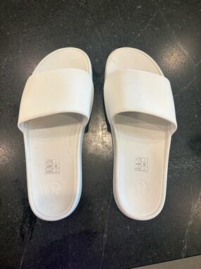 Lululemon Restfeel Bone Slide Sandals